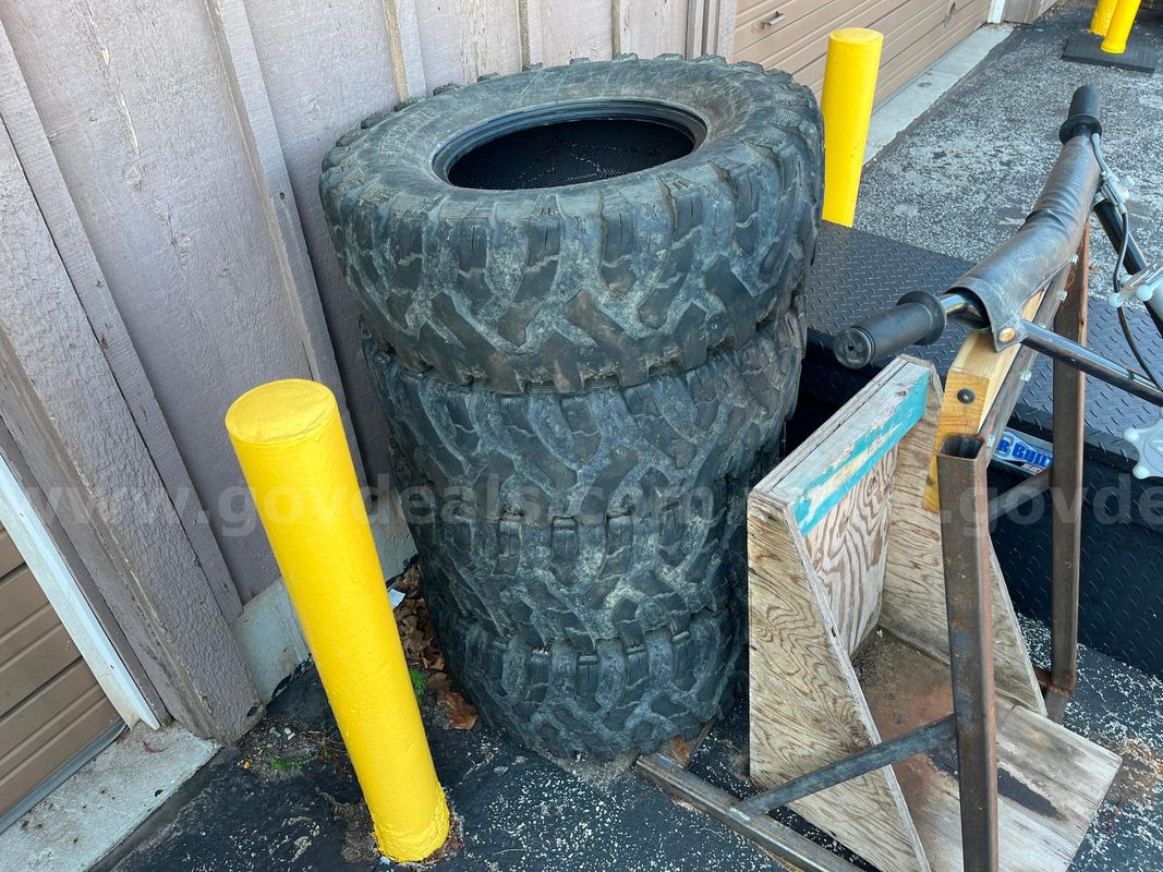 One lot of 4 ATV tires