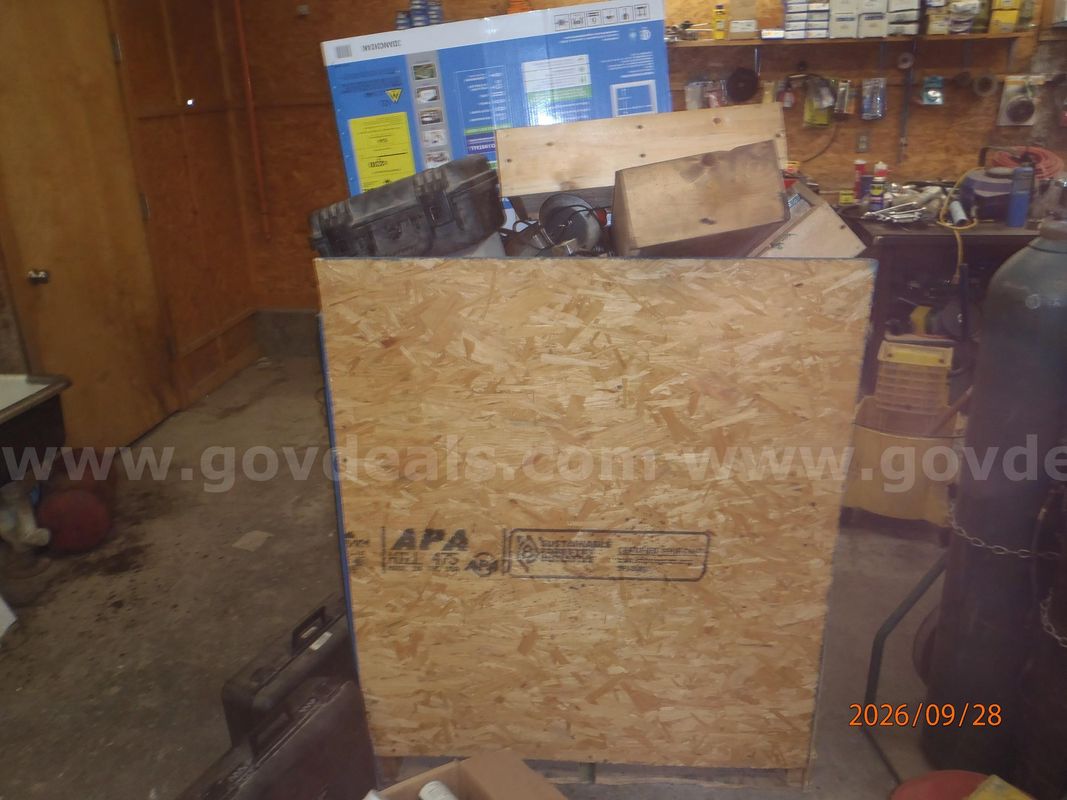 pallet of hand tools, MDC68379 snap on scanner MDC 92515 Snap on scop