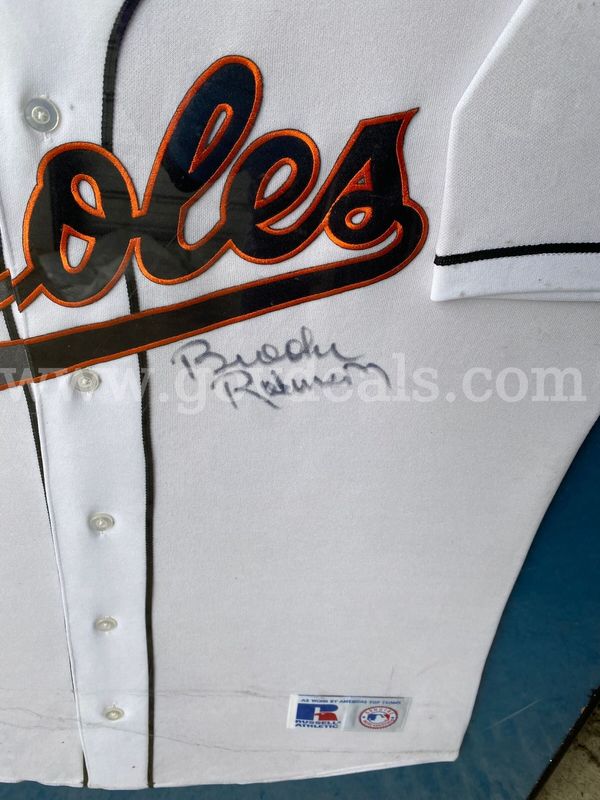 Autographed Brooks Robinson Jersey