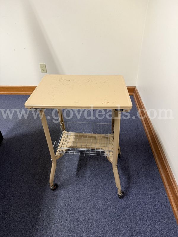 Metal Table/Stand
