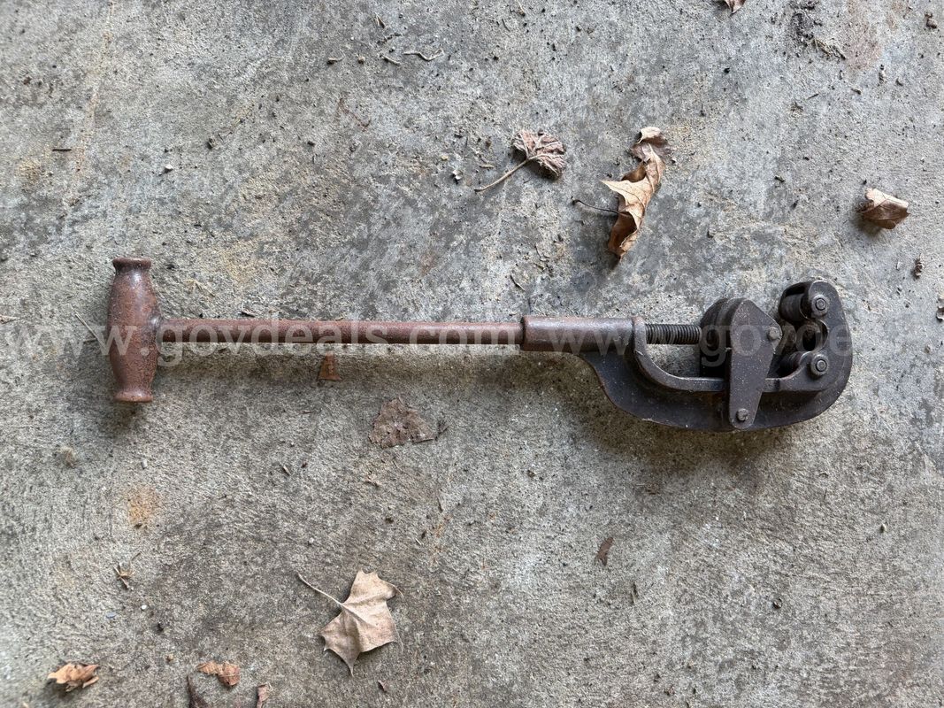 Pipe Cutter