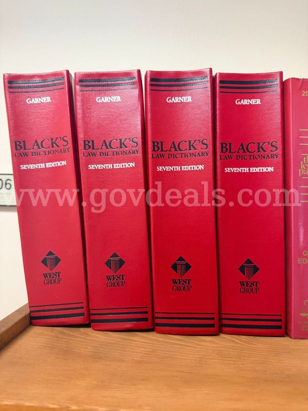 Garner Black's Law Dictionary 7th Edition (4 copies)