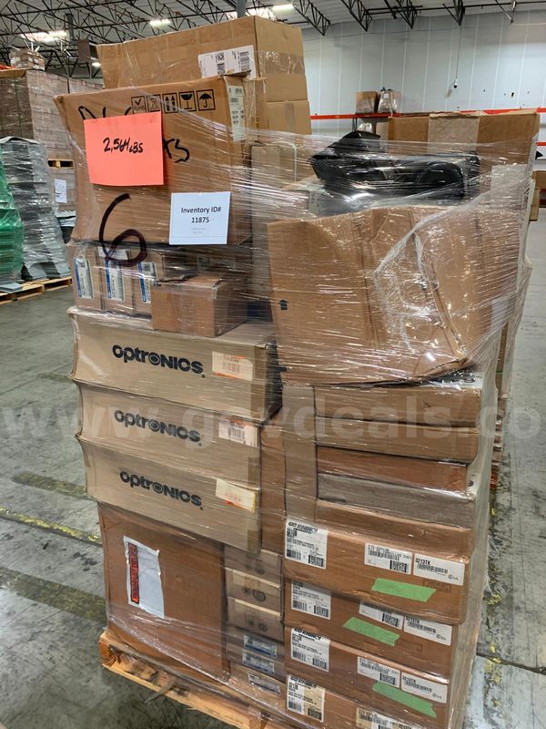 Pallet of Miscellaneous Car Parts