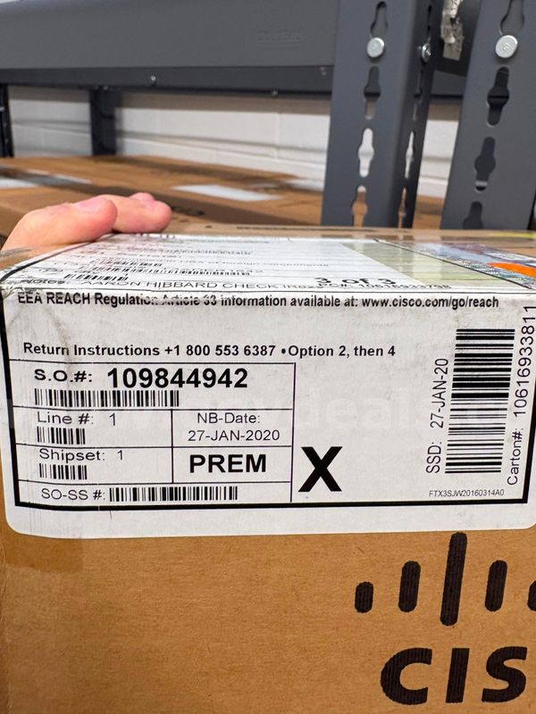 Cisco 5-in-1 Vehicle Mount and Fixed Infrastructure Antenna