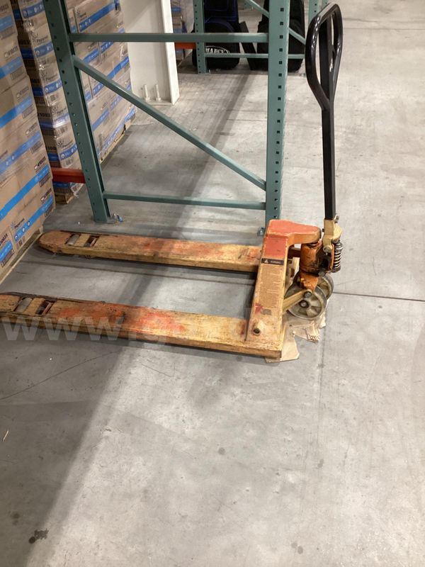 Pallet jack