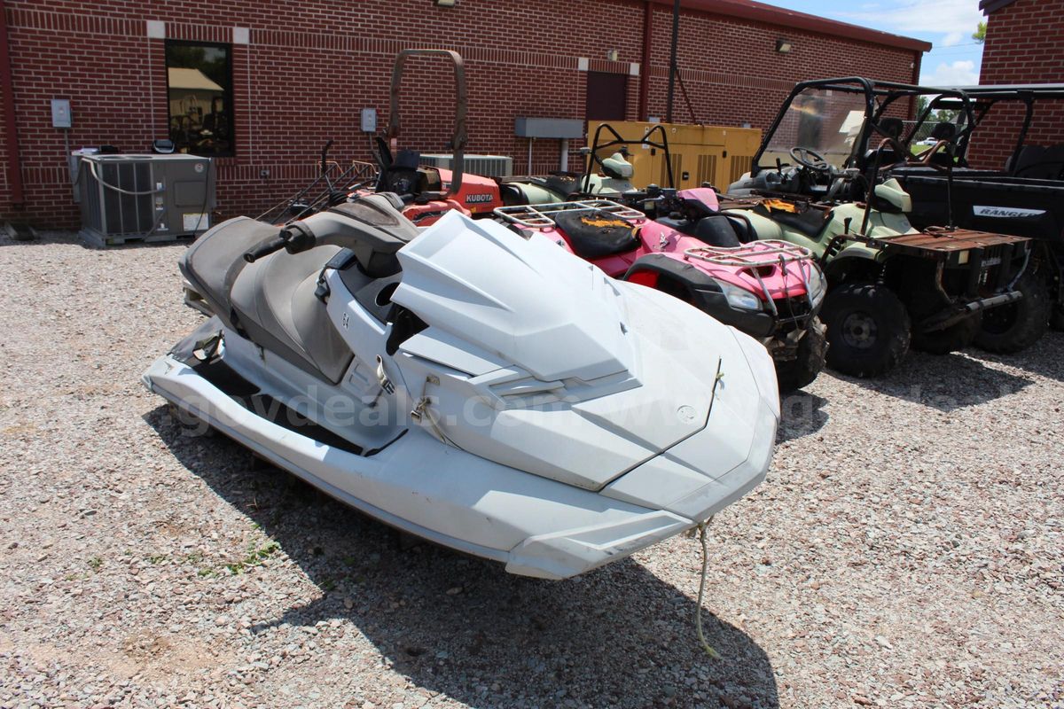 2013 Yamaha wave runner and 2009 Yamaha wave runner