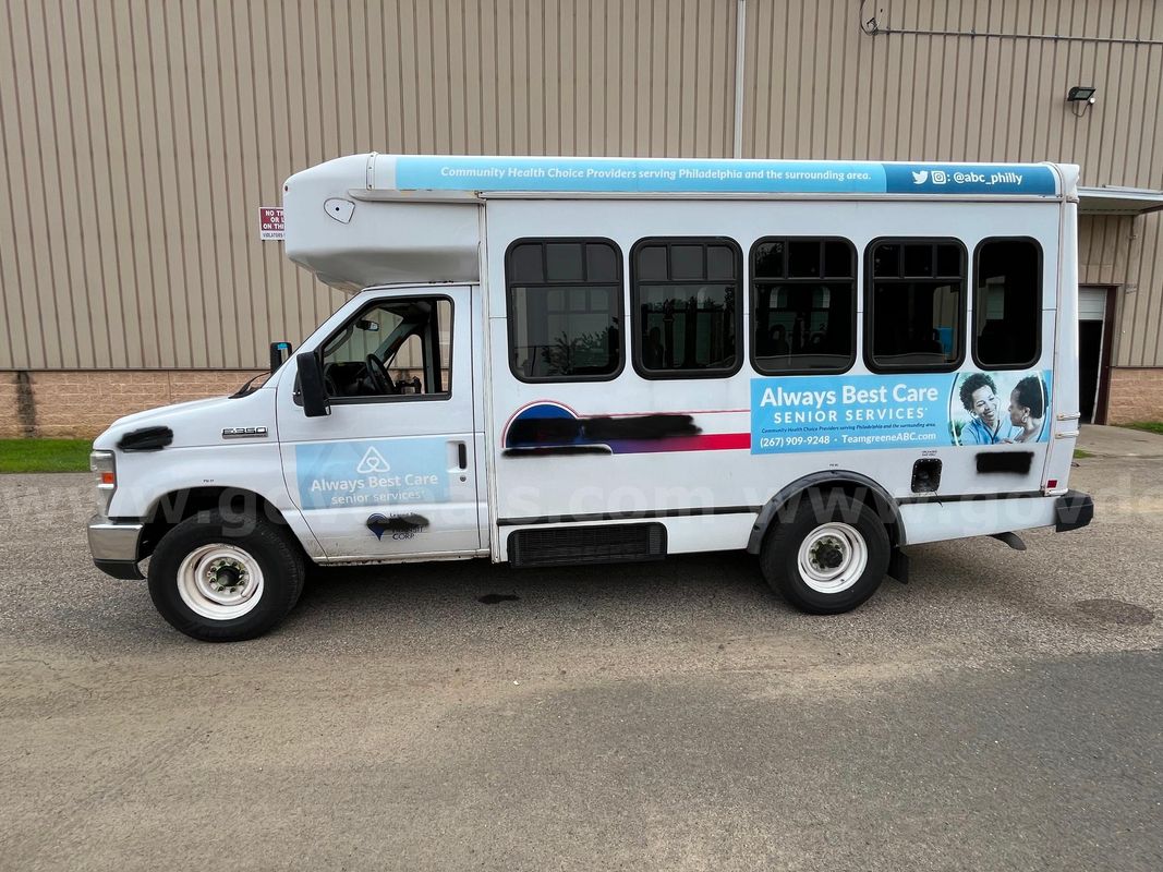 2017 E350 12 PASSENGER MINI-BUS