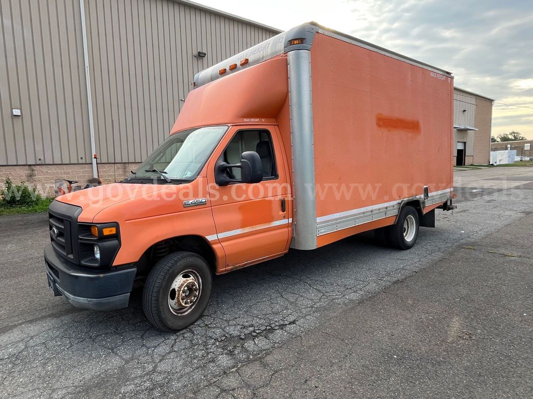 2011 Ford Econoline cutaway Box Service truck