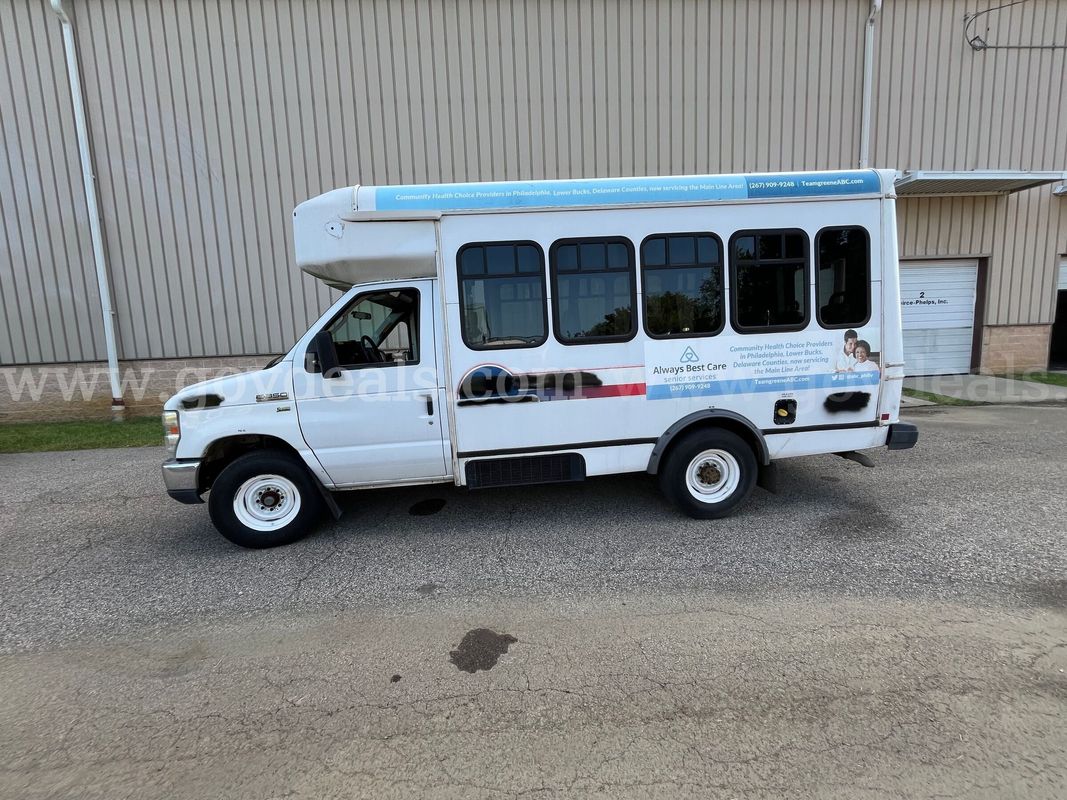 2016 E350 12 Passenger Mini-Bus