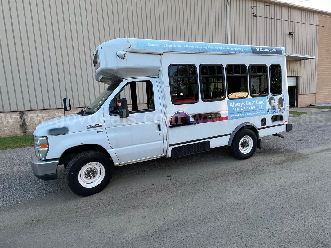 2016 E350 12 Passenger Mini-Bus
