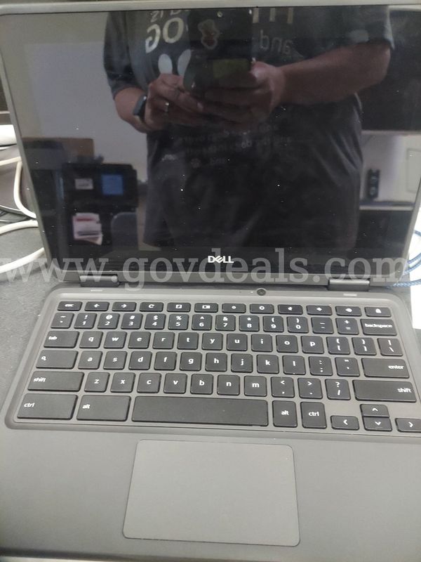 Lot of Dell Chromebook 11 3100 2-in-1 Touchscreen Display: 11.6" HD