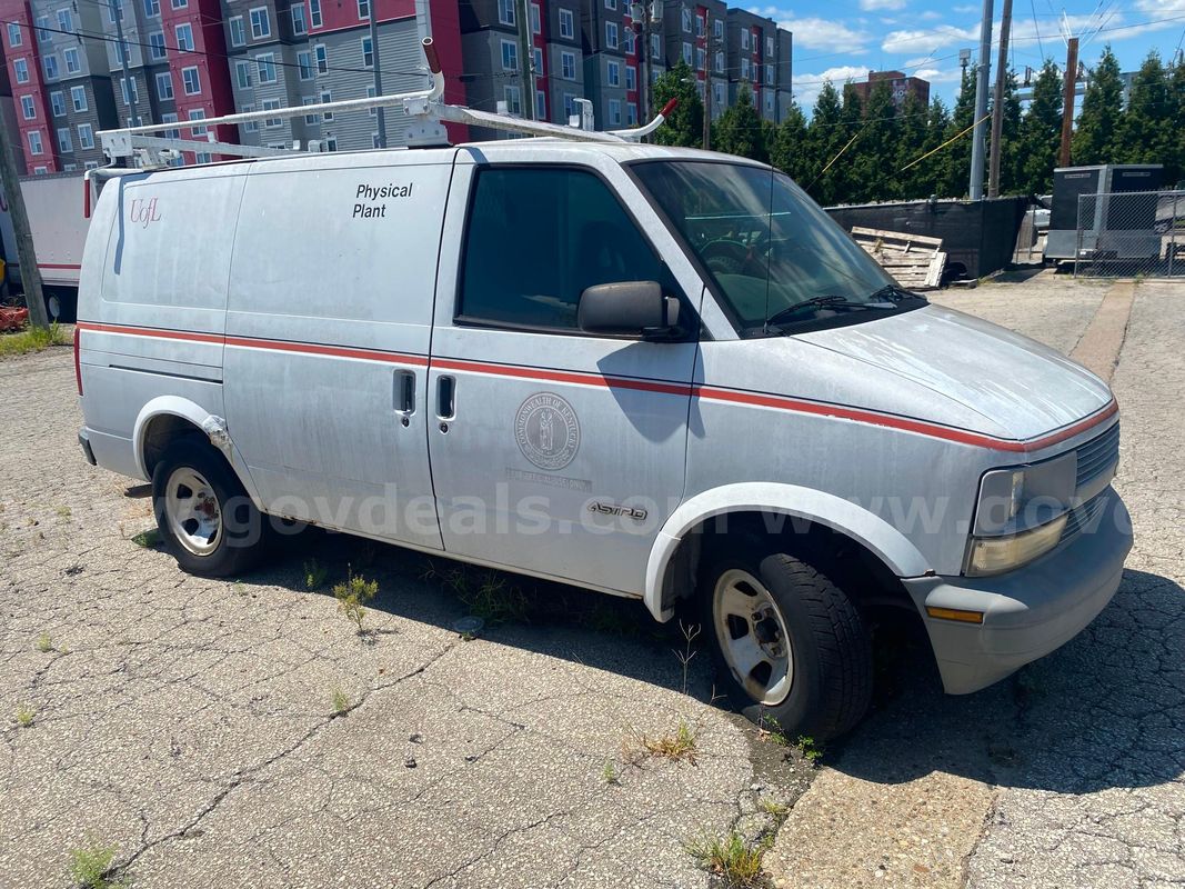 2001 CHEVY ASTRO VAN