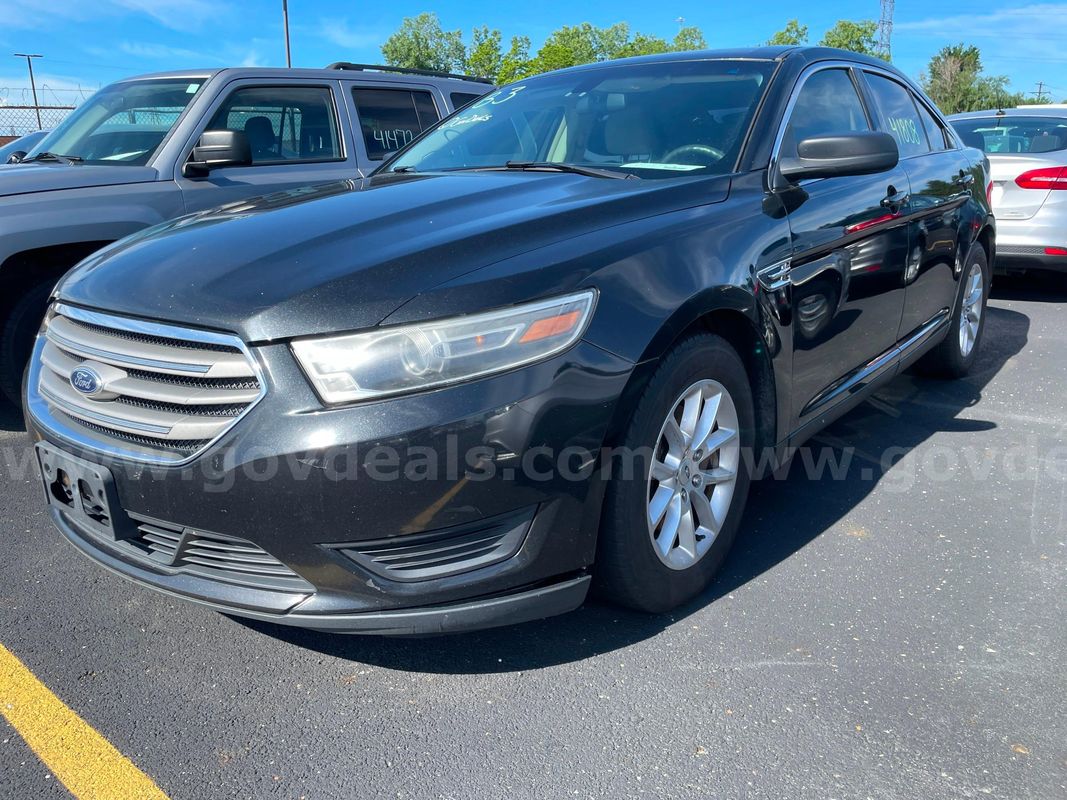 2015 Ford Taurus SEDAN 4-DR, 3.5L V6