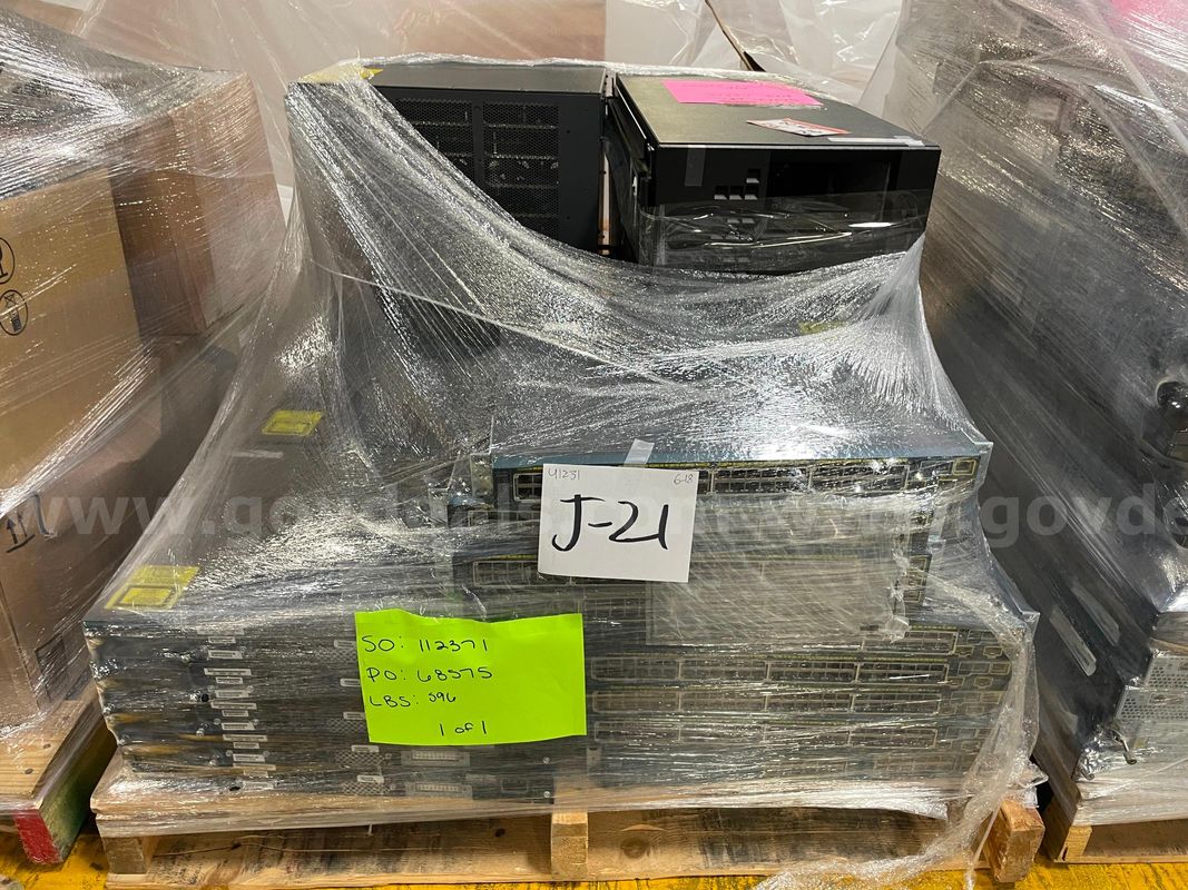 Lot of Cisco Switches and Other Network Items