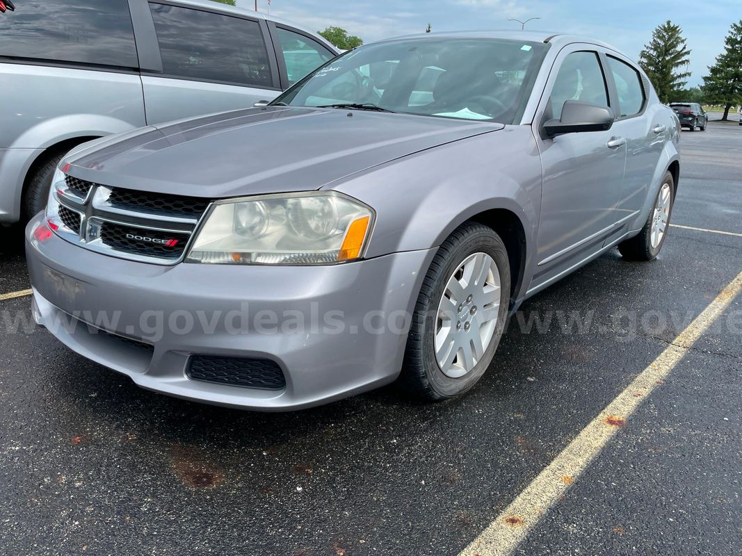 2013 Dodge Avenger SEDAN 4-DR, 2.4L L4 *LESS THAN 75K MILES!!