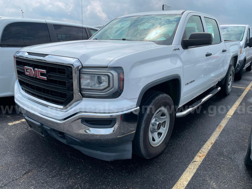 2017 GMC Sierra 1500 4WD CREW CAB PICKUP 4-DR, 4.3L V6