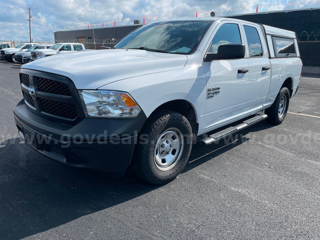 2019 RAM 1500 Classic 4WD EXT CAB PICKUP 4-DR, 3.6L V6
