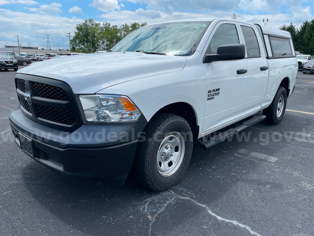 2019 RAM 1500 Classic 4WD EXT CAB PICKUP 4-DR, 3.6L V6