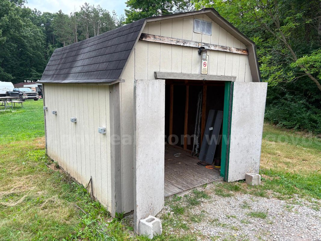 Yard Barn/Shed, 12 x 10