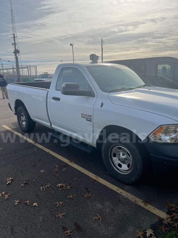 2019 RAM 1500 Classic 4WD REGULAR CAB PICKUP 2-DR, 3.6L V6