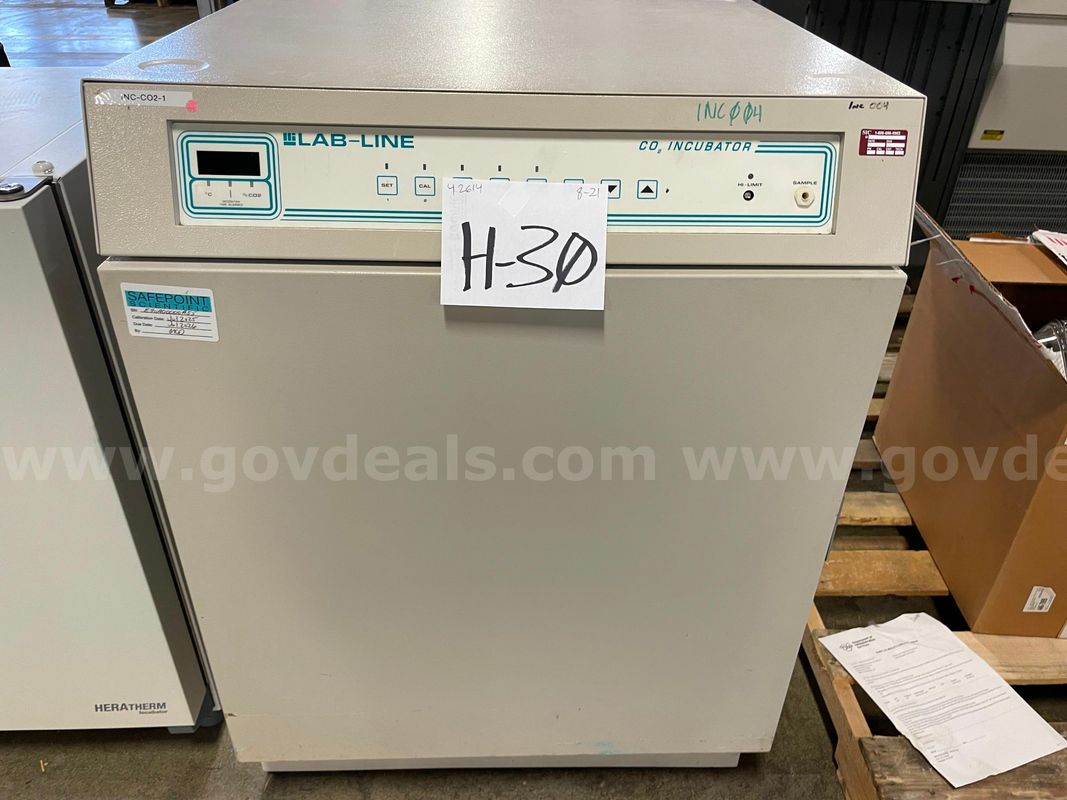 Lab-Line CO2 Incubator