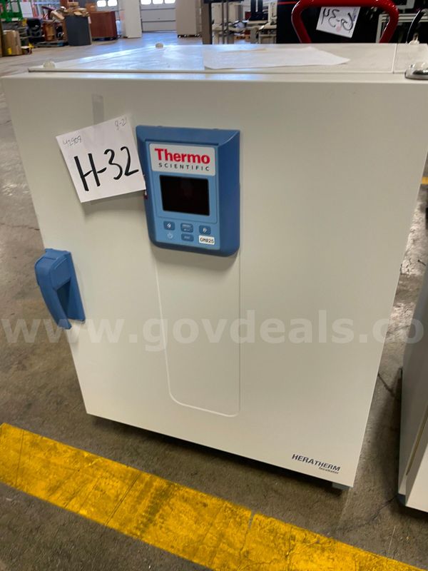 Thermo Scientific HeraTherm Incubator