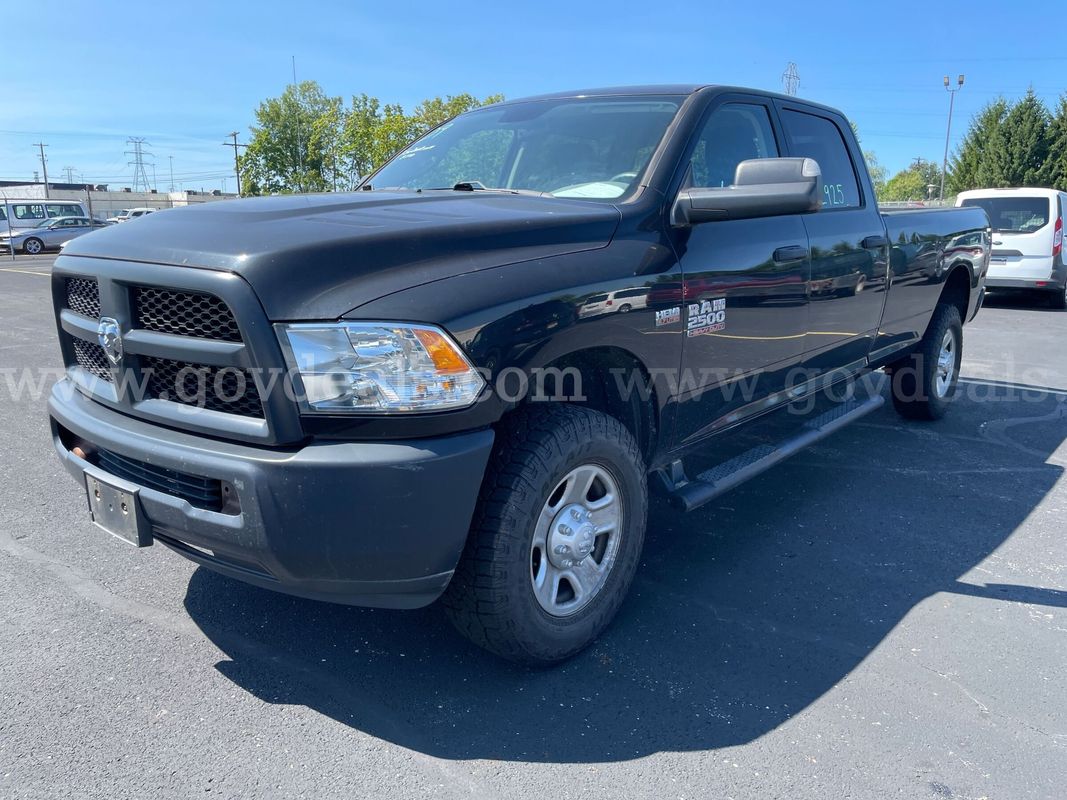 2018 RAM 2500 4WD CREW CAB PICKUP 4-DR 5.7L V8