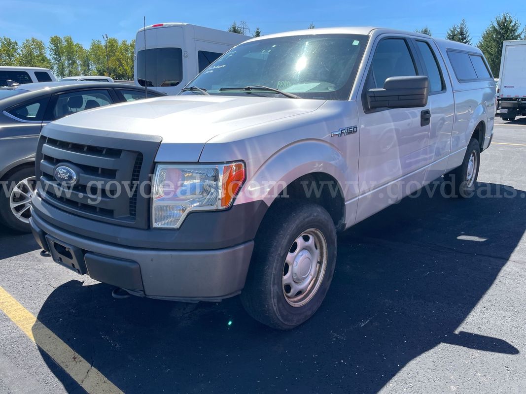 2011 Ford F-150 XL 4WD EXT CAB PICKUP 4-DR 5.0L V8