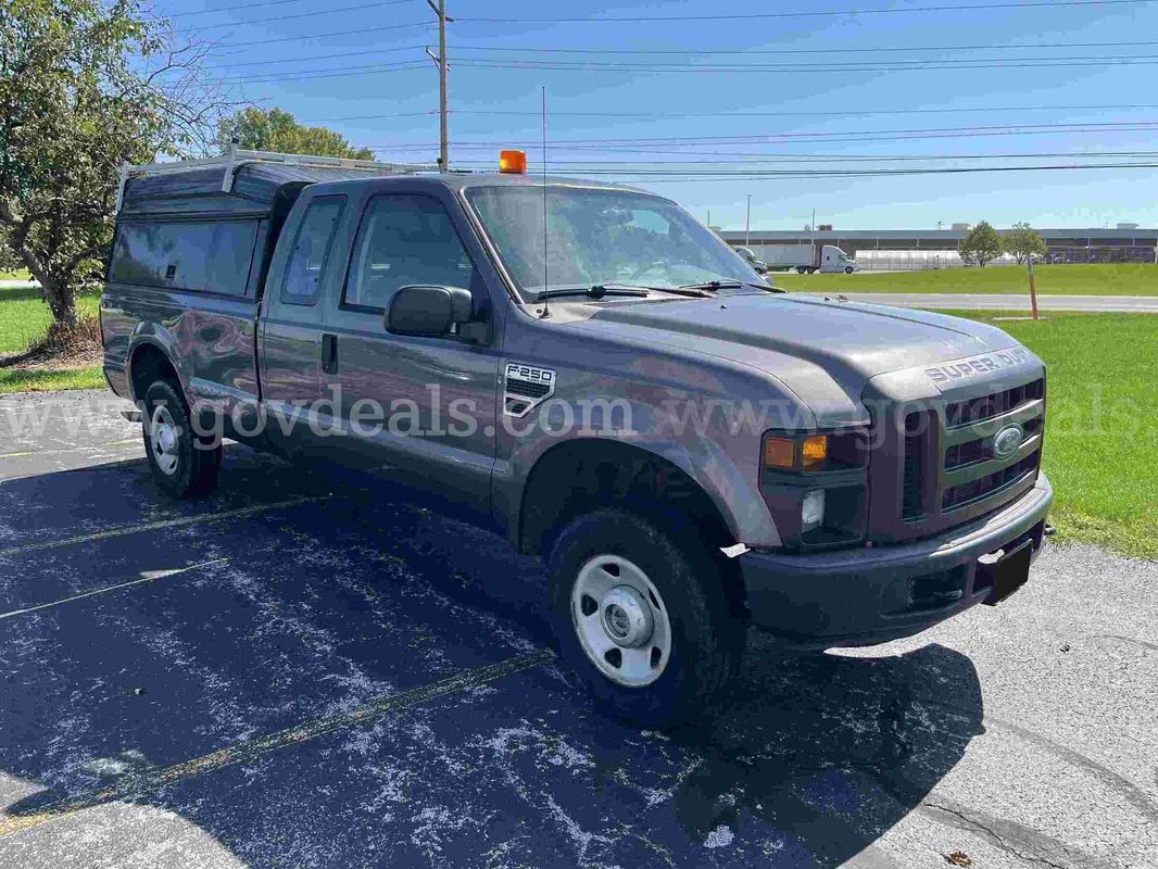 2008 Ford F-250 SD XL SuperCab Long Bed 4WD