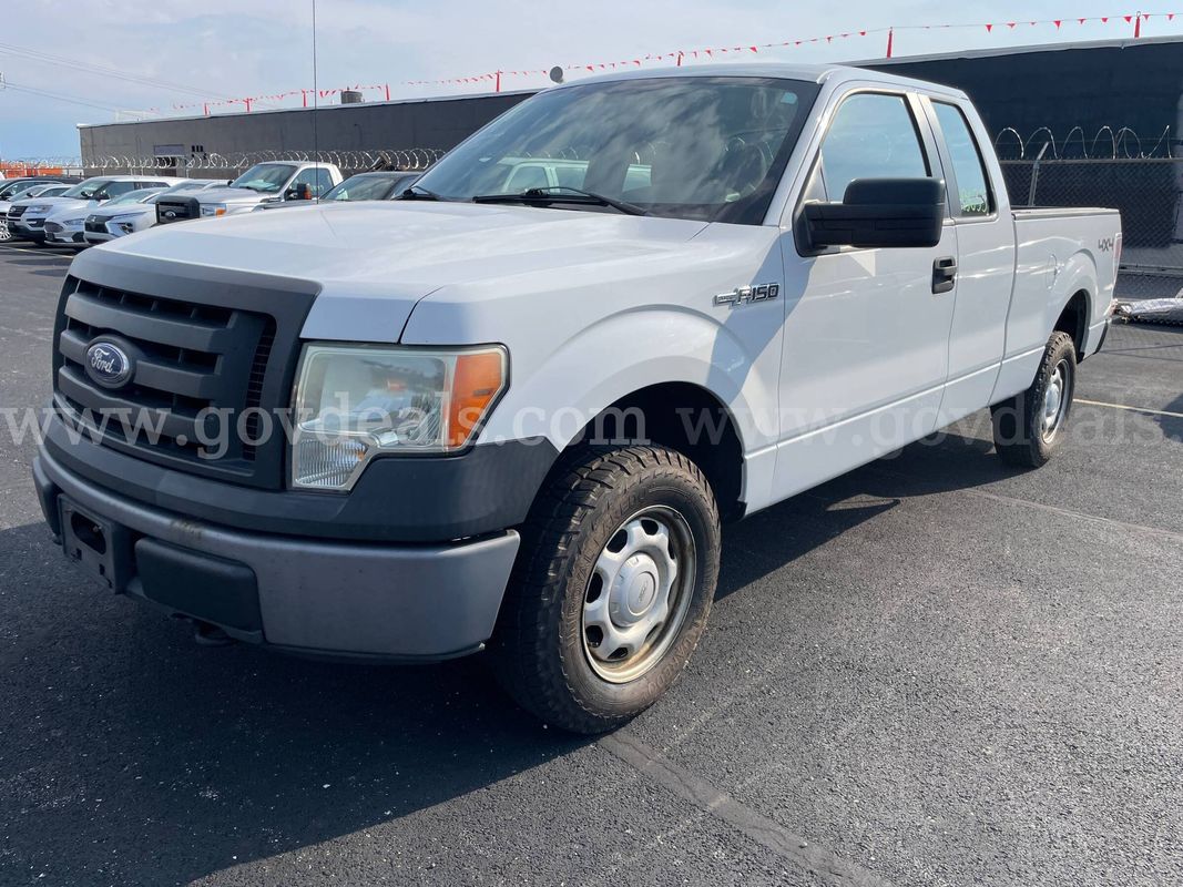 2010 Ford F-150 XL 4WD EXT CAB PICKUP 4-DR 5.4L V8