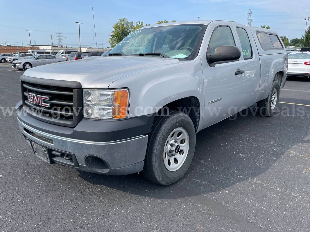 2013 GMC Sierra 1500 4WD EXT CAB PICKUP 4-DR 4.8L V8