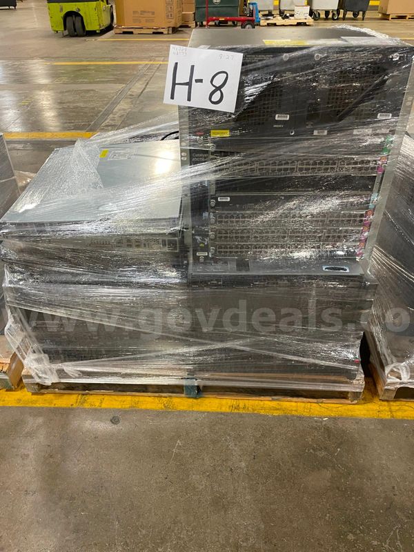 Lot of Dell Poweredge Servers and Cisco Catalyst Switches