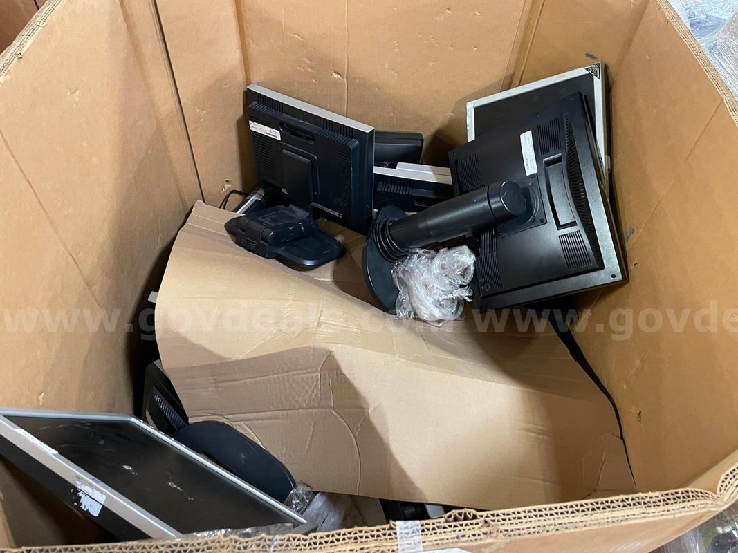 Lot of Desktop PCs and PC Monitors