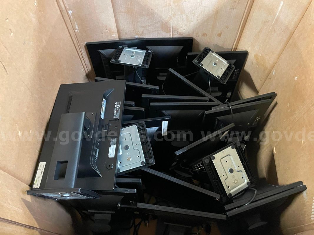 Lot of PC Monitors