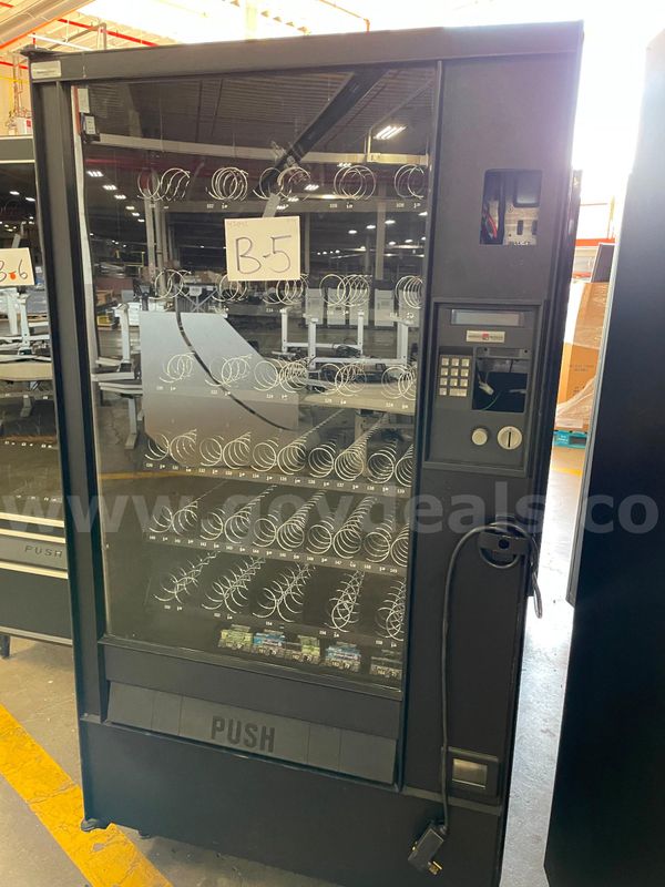 Crane Vending Machine, Model 933D