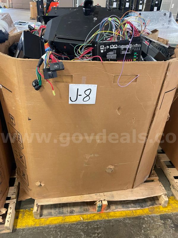 Lot of Various Used Vehicle Electronics