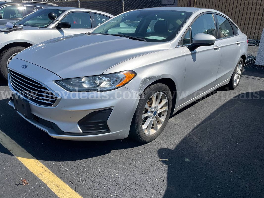 2019 Ford Fusion SEDAN 4-DR 2.5L L4