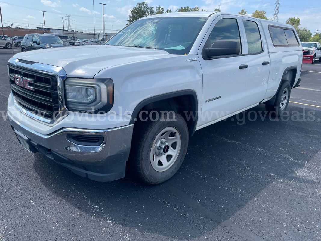 2016 GMC Sierra 1500 4WD EXT CAB PICKUP 4-DR 4.3L V6