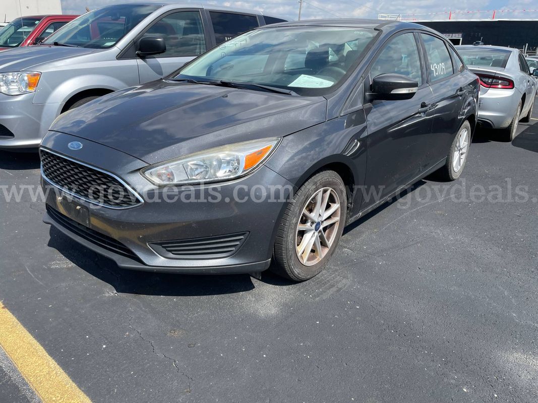2017 Ford Focus SE SEDAN 4-DR 2.0L L4