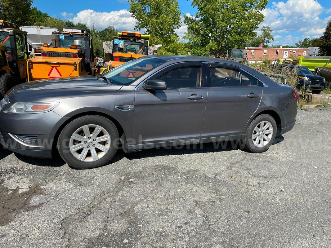 2011 Ford Taurus