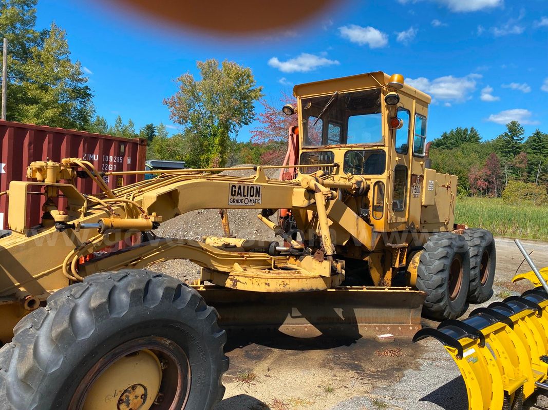 1971 Galion Grader with Front Plow a 13' Wing