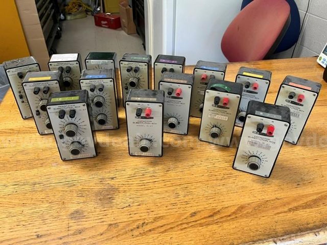 Lot of Vintage Heathkit/Capacitor Boxes