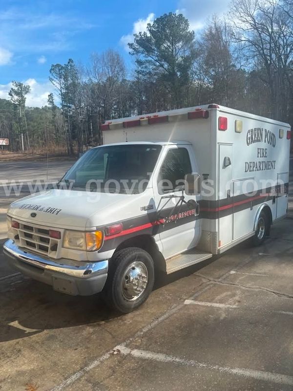 2002 Ford Wheel Coach Ambulance. 7.3 Powerstroke motor