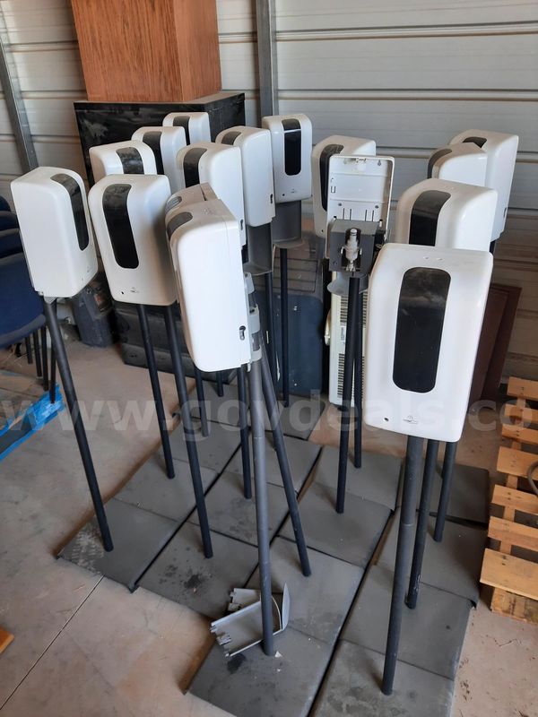 16 Hand Sanitizers stands
