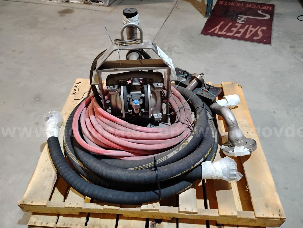 All-Flo Air Operated Double Diaphram Pump w/ Hoses & Accessories