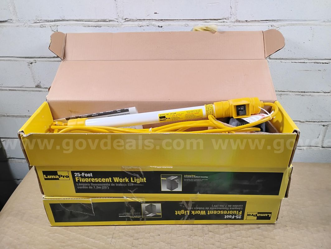 6 ea Luma Pro Fluorescent Work Lights