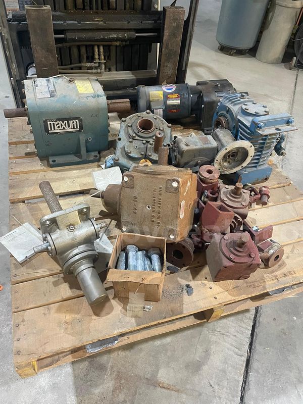 1 Pallet Misc Gear Boxes