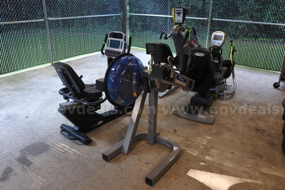 EQUIPMENT, LOT OF FITNESS