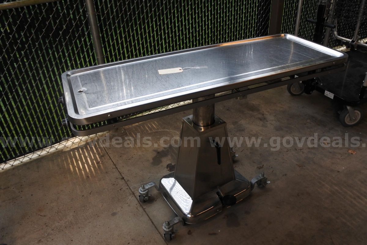 TABLE, SHOR-LINE VETERINARY SURGICAL
