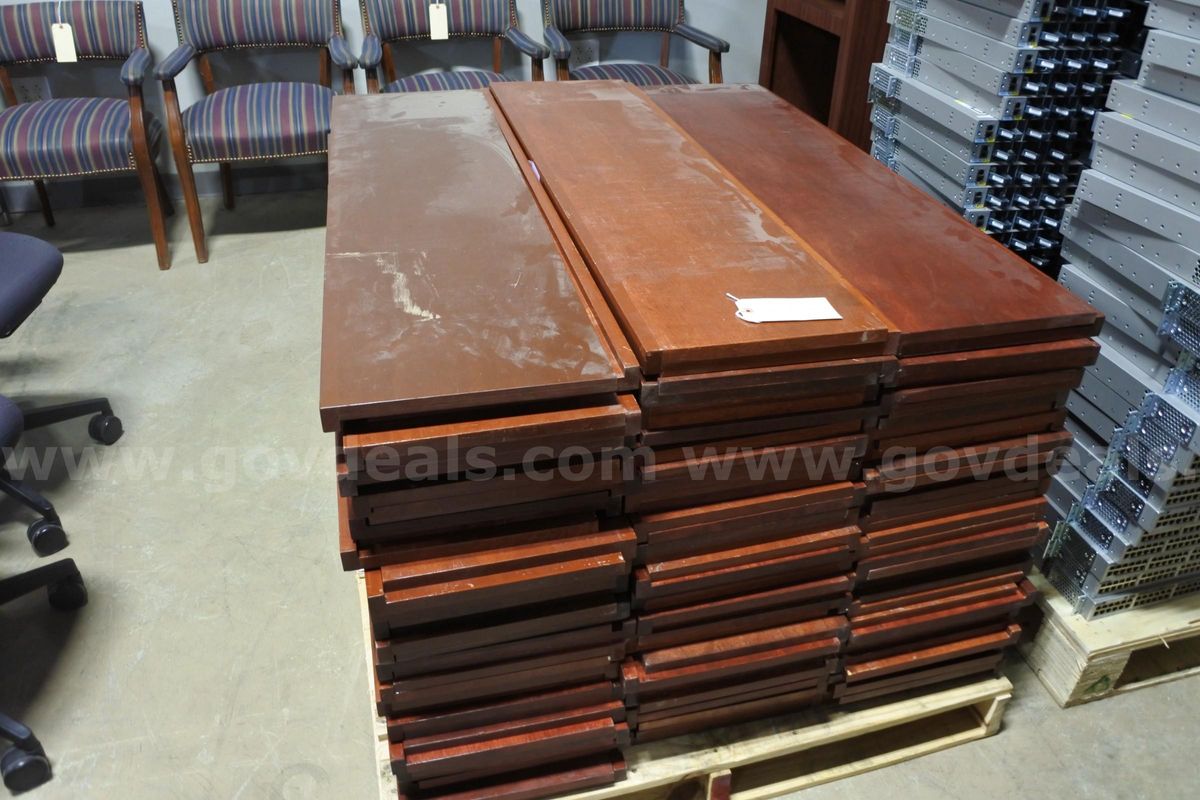 SHELVES, LOT OF WOOD